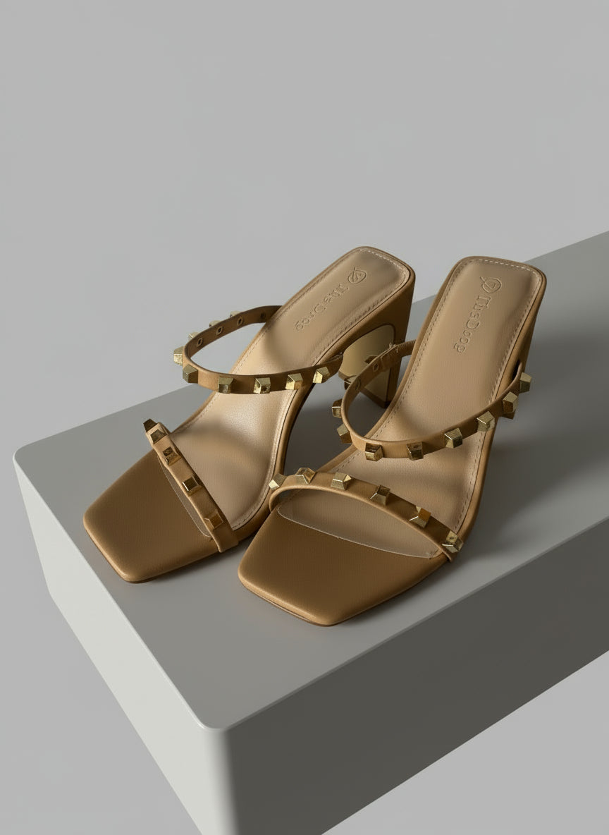 AVERY DOE TAN HEELS